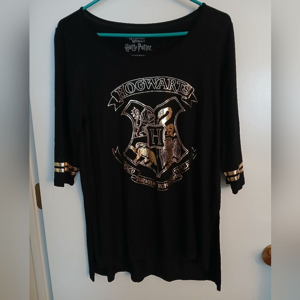 Universal Studios,  Black Harry Potter Graphic Tee. Size M